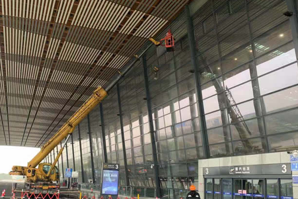 湘桥玻璃幕墙维护和保养